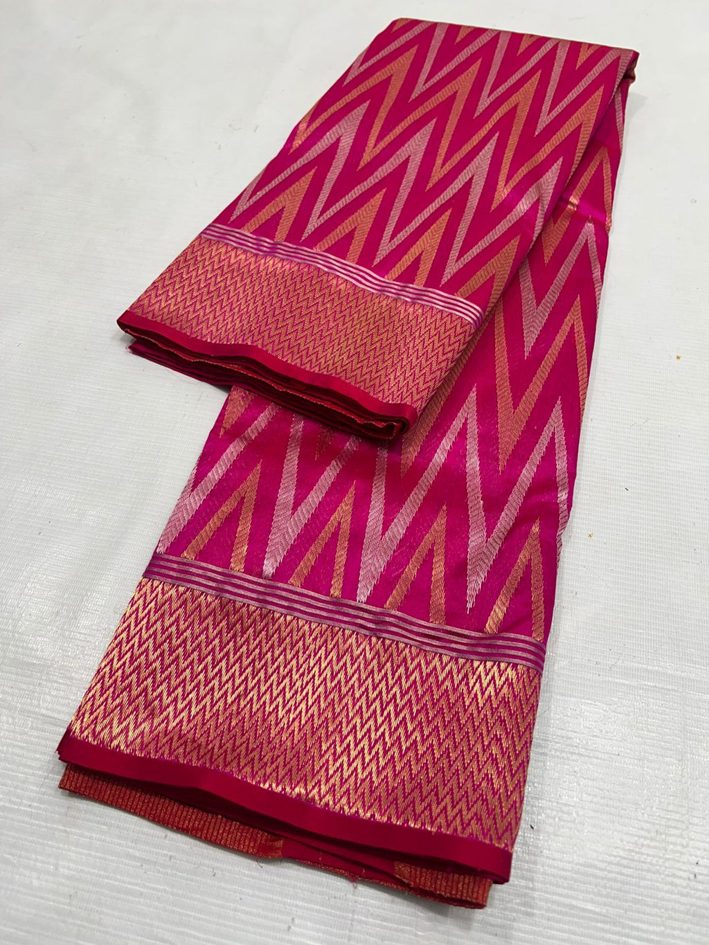 Dark Pink Chanderi Handloom Pattu Silk Handwork Saree
