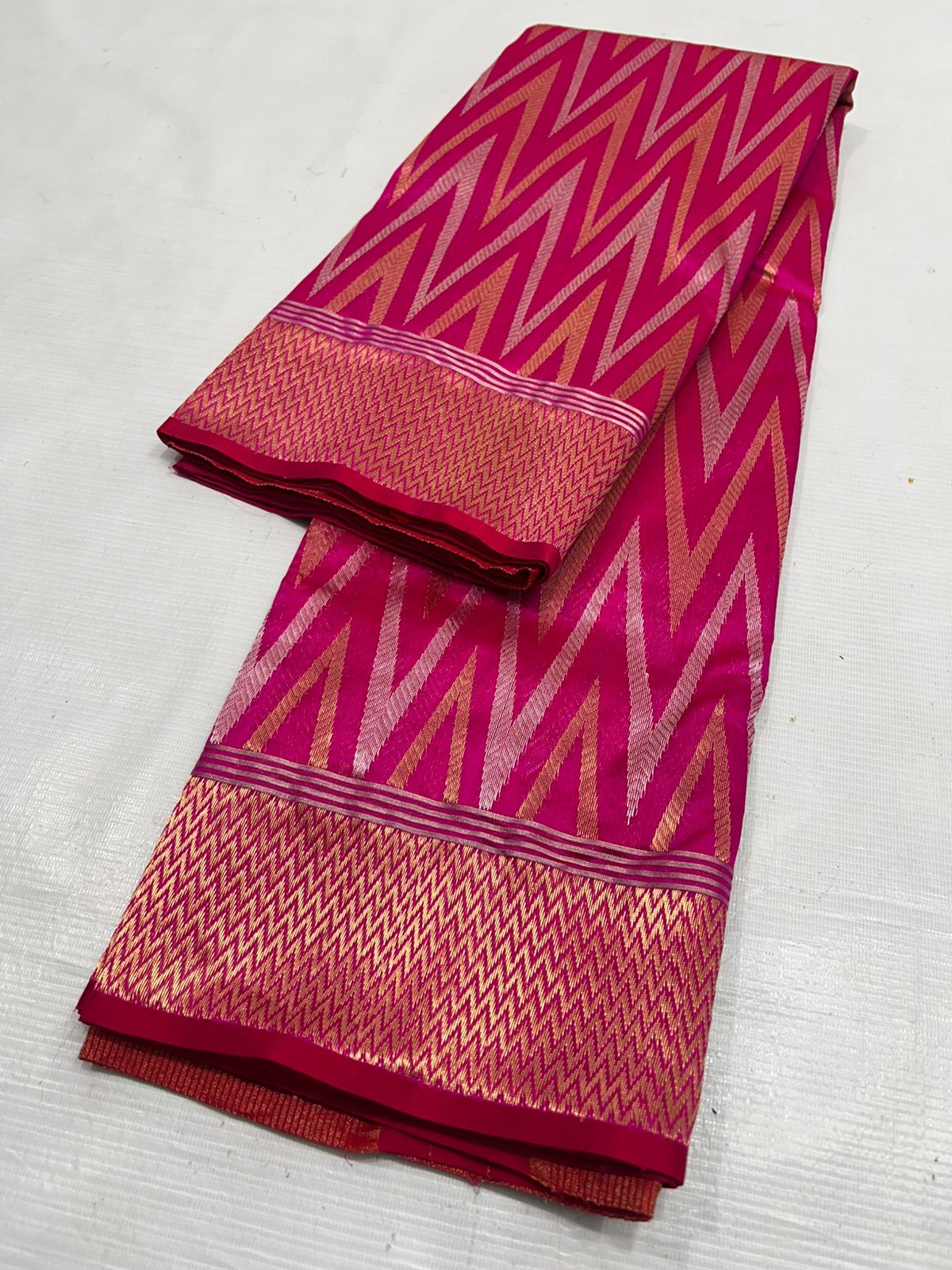 Dark Pink Chanderi Handloom Pattu Silk Handwork Saree