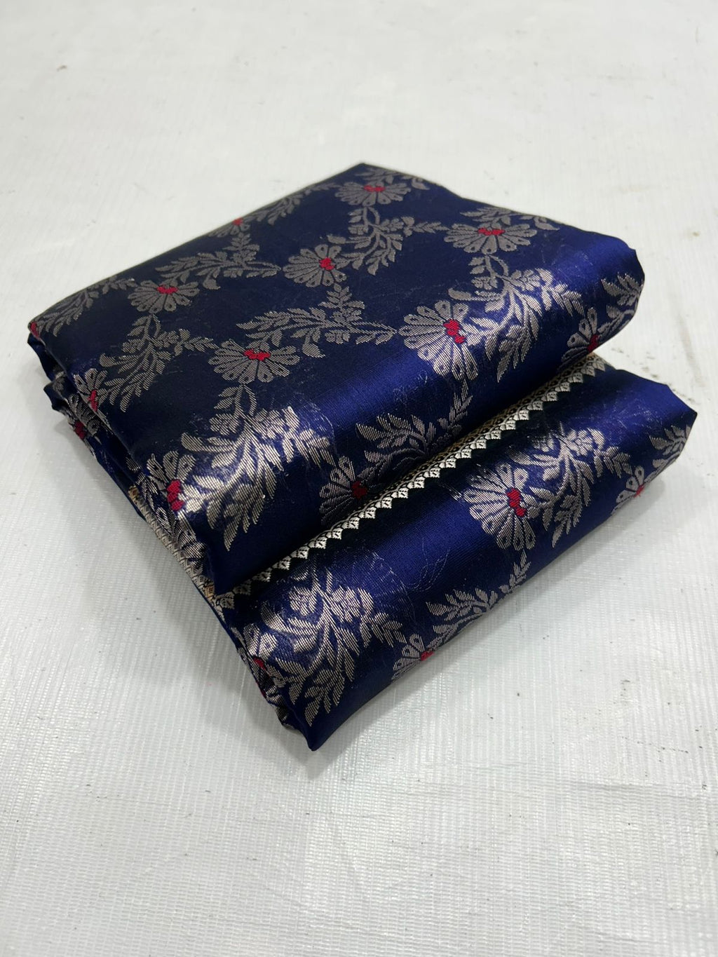 Mørkeblå Chanderi Håndvævet Pattu Silk Meenakari Saree