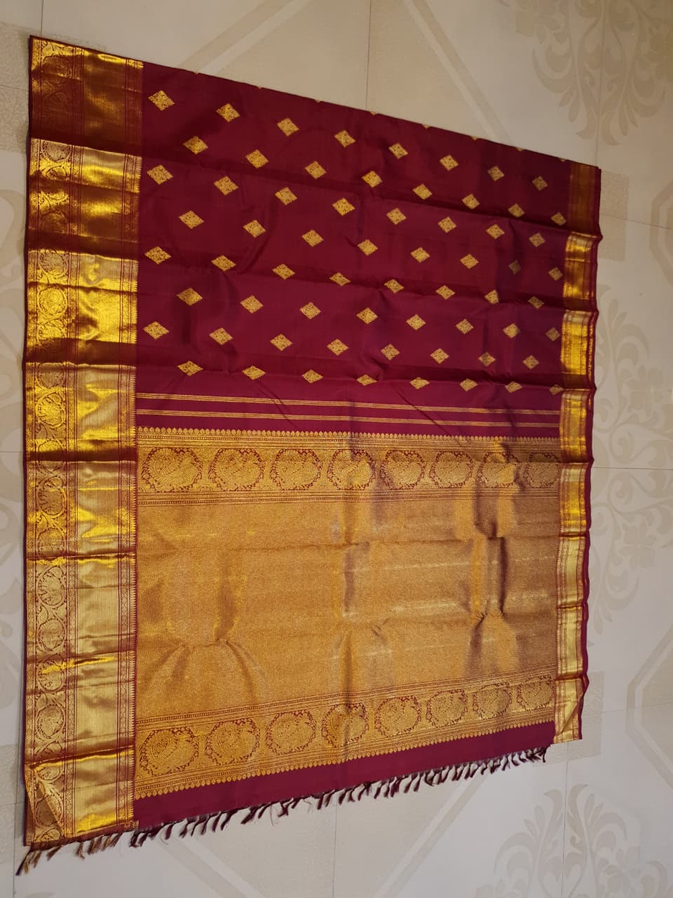 Maroon Kanchipuram Handloom 2G Gold Pattu Silk Saree