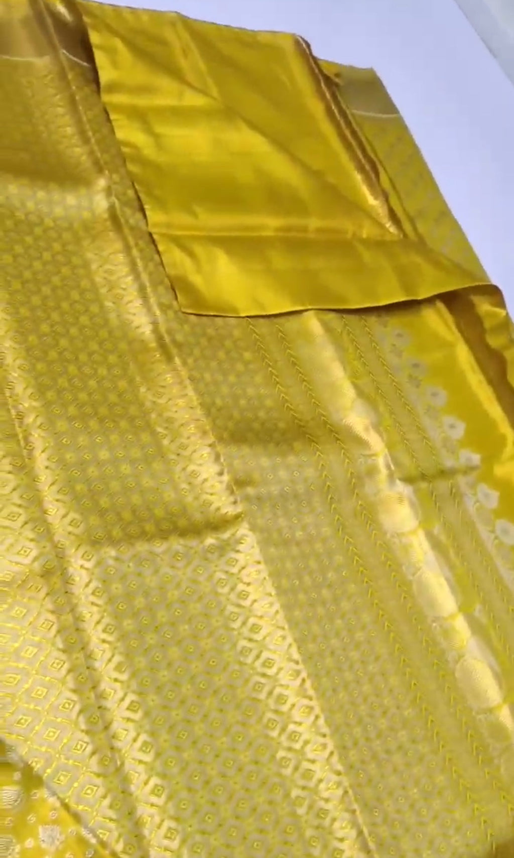 Gold Kanchipuram Handloom Tissue Brocade Silk Saree