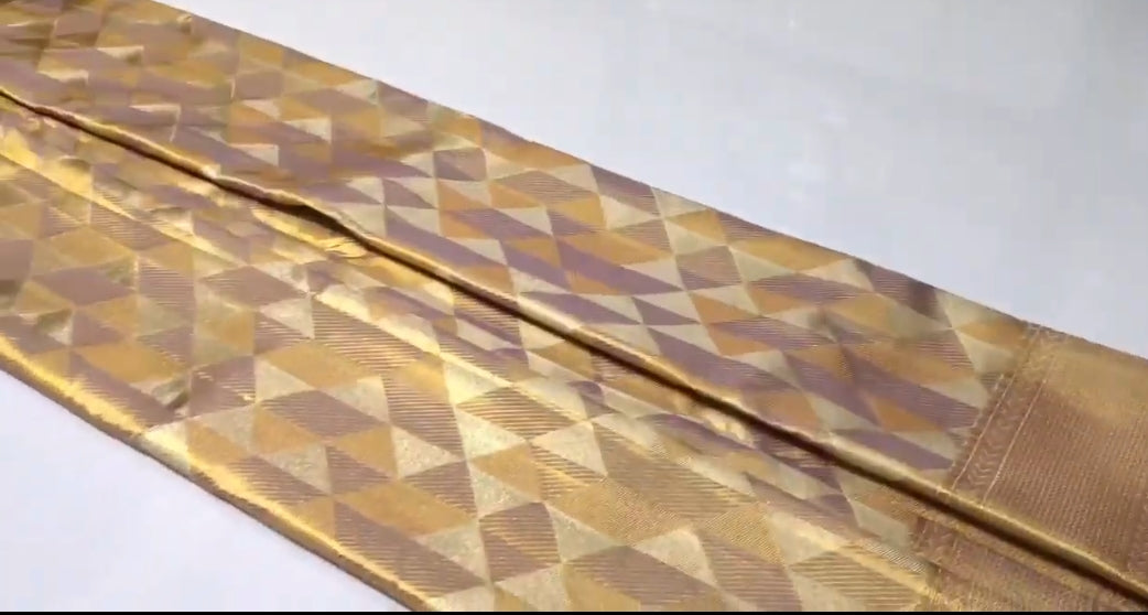Lavender Kanchipuram Handloom Geometric Tissue Brocade Silk Saree