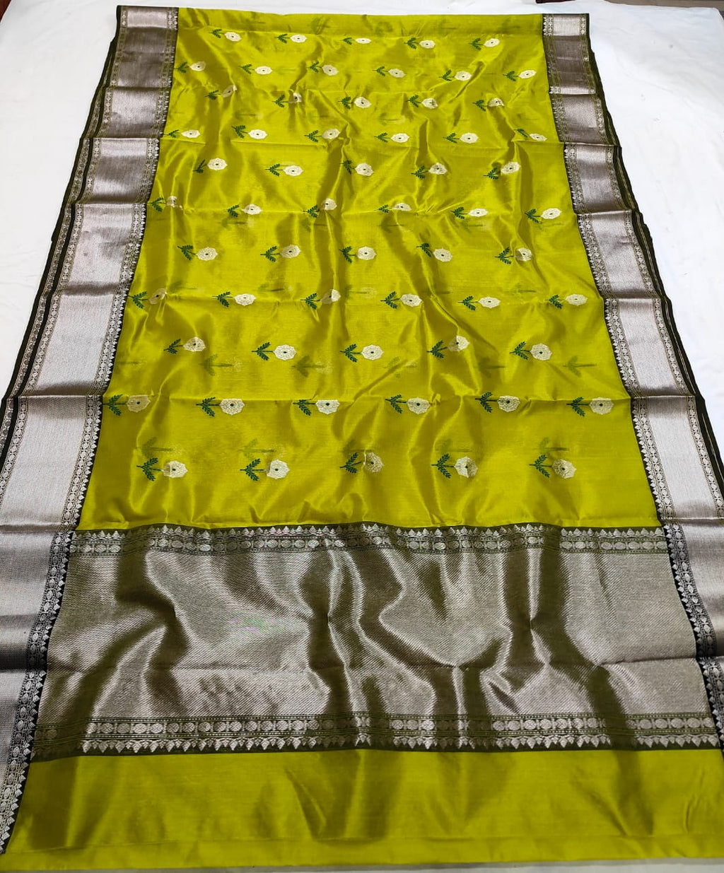 Mehandi Grøn Chanderi Håndvæv Pattu Silk Meenakari Nakshi Saree