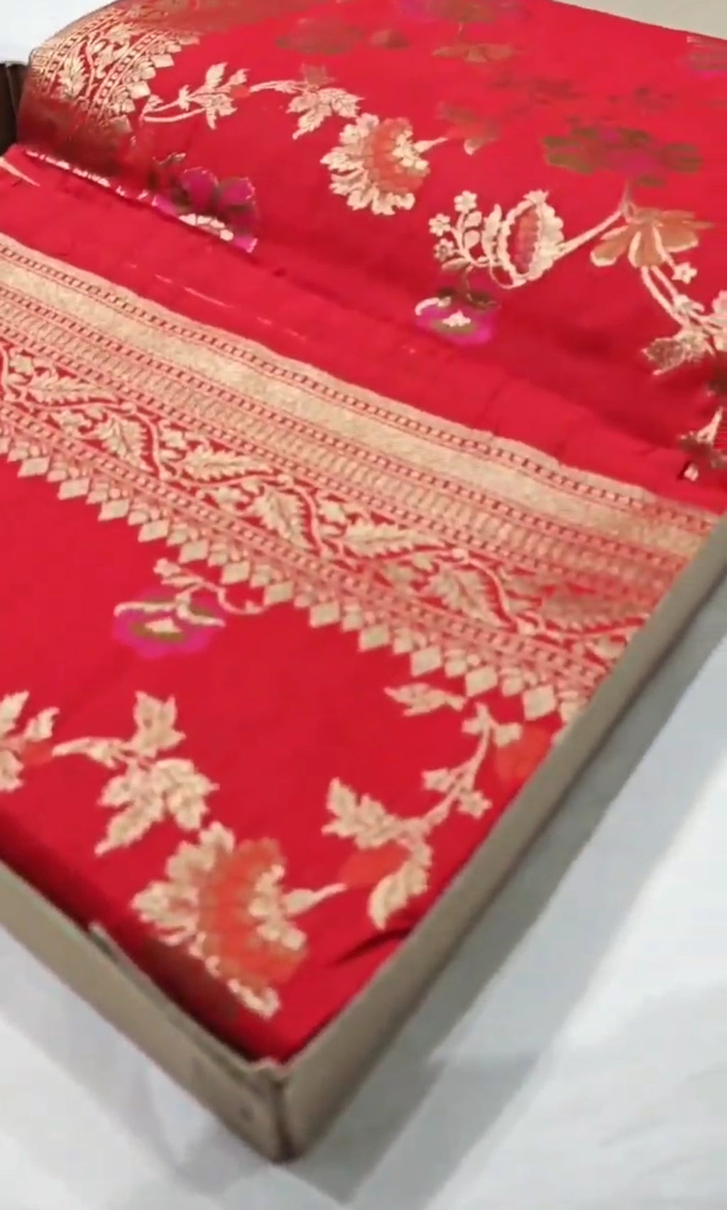 Bright Red Banarasi Soft Katan Silk Tilfi Meenakari Saree