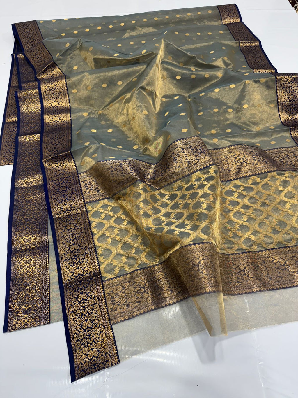 Dual Tone Grå Chanderi Håndvævet Katan Tissue Silke Saree