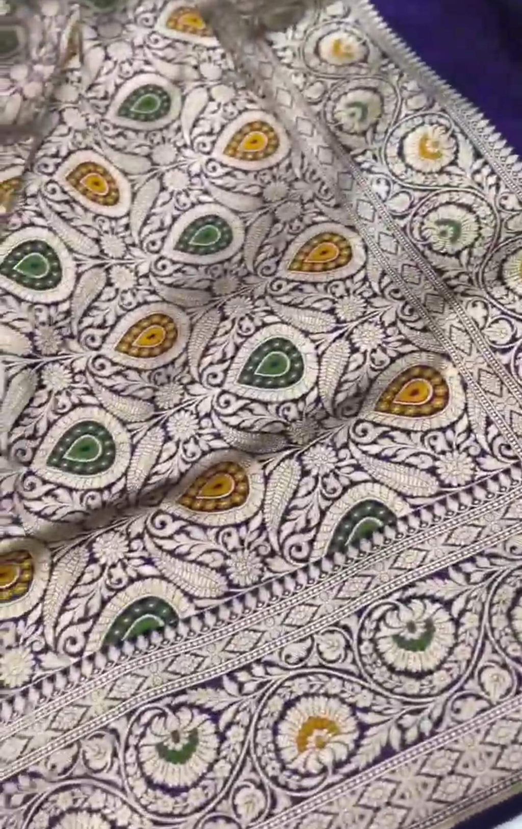 Lilla Banarasi Håndvæv Katan Silk Meenakari Saree