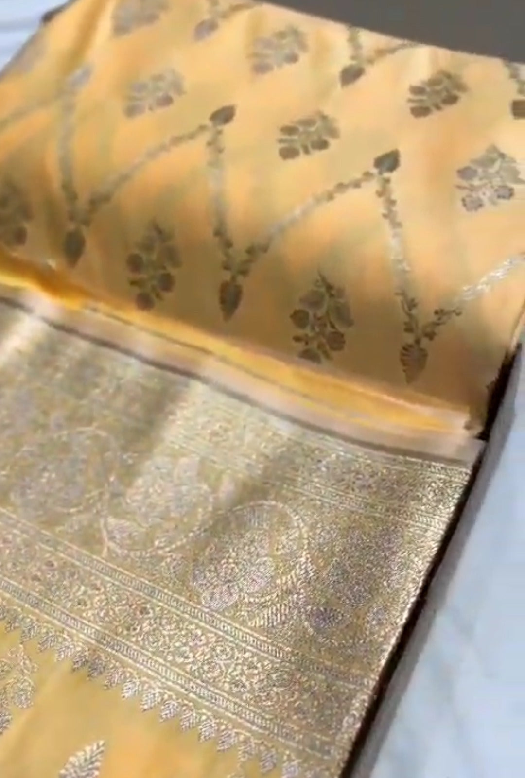 Citron Gul Banarasi Satin Katan Silke Saree