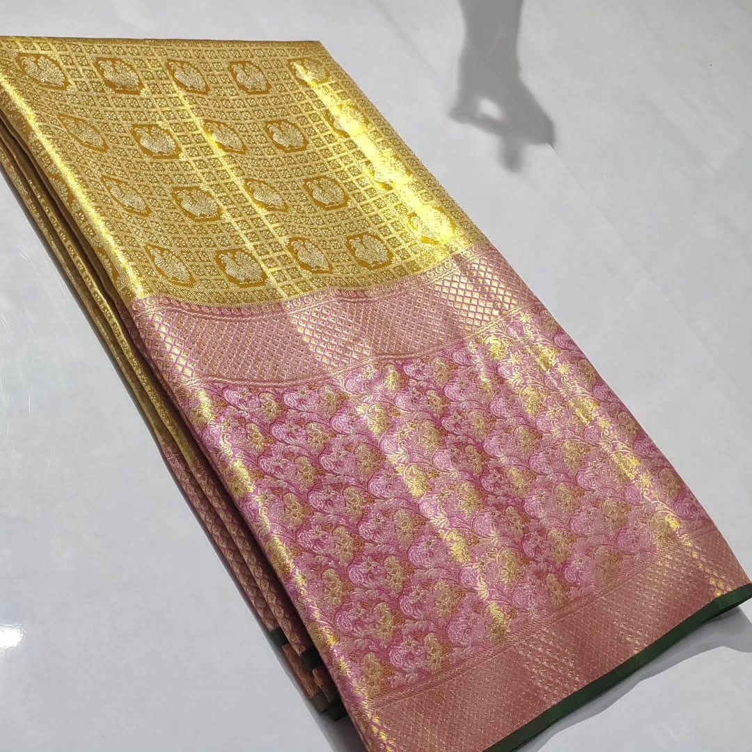 Guld Kanchipuram Håndvævet Brokade Meenakari Silkesari