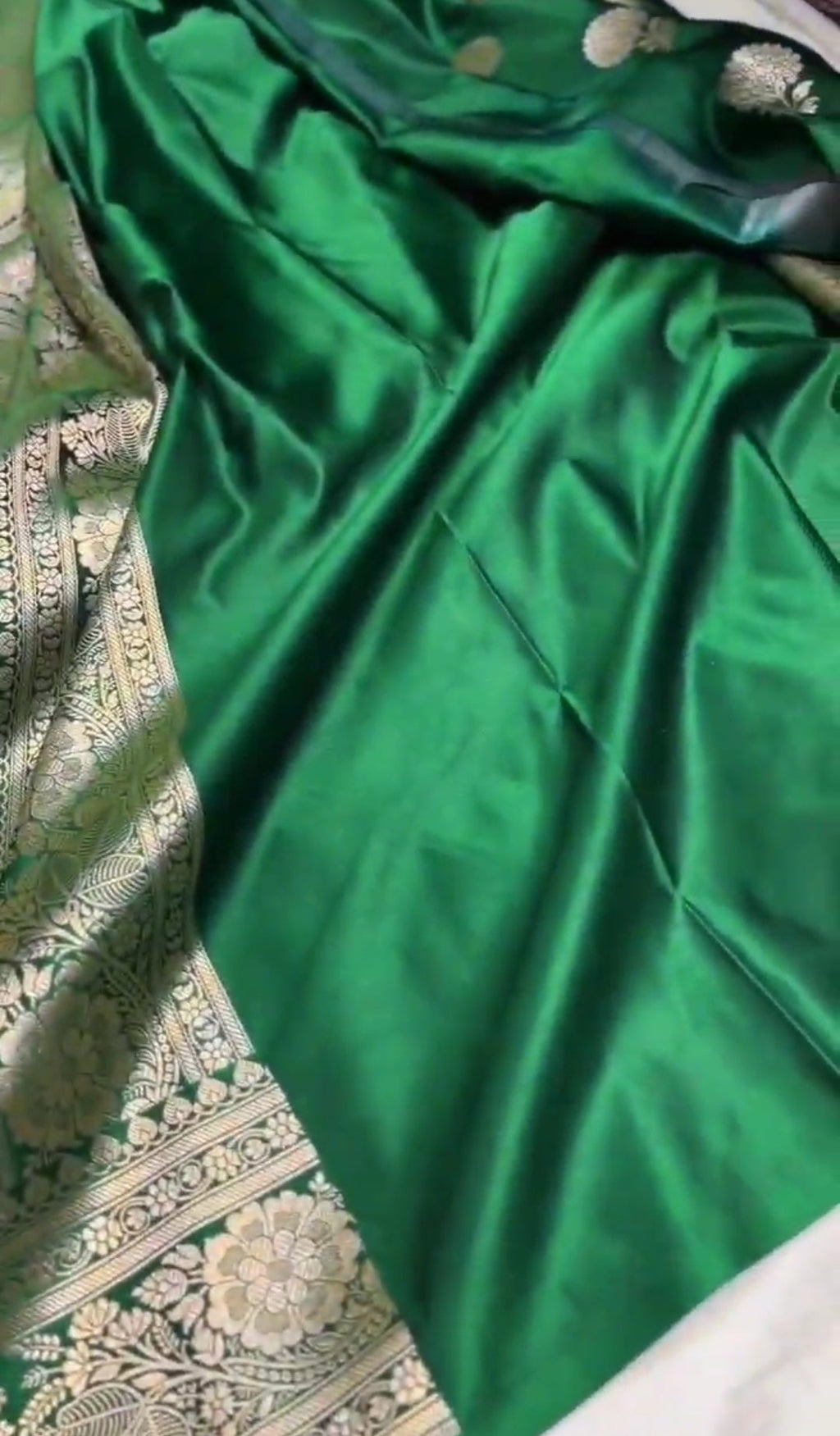 Bottle Green Banarasi Mashru Soft Silk Saree
