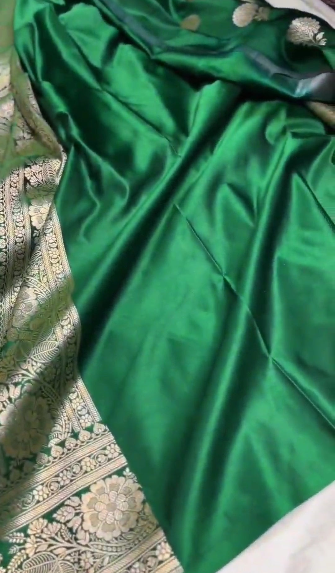 Bottle Green Banarasi Mashru Soft Silk Saree
