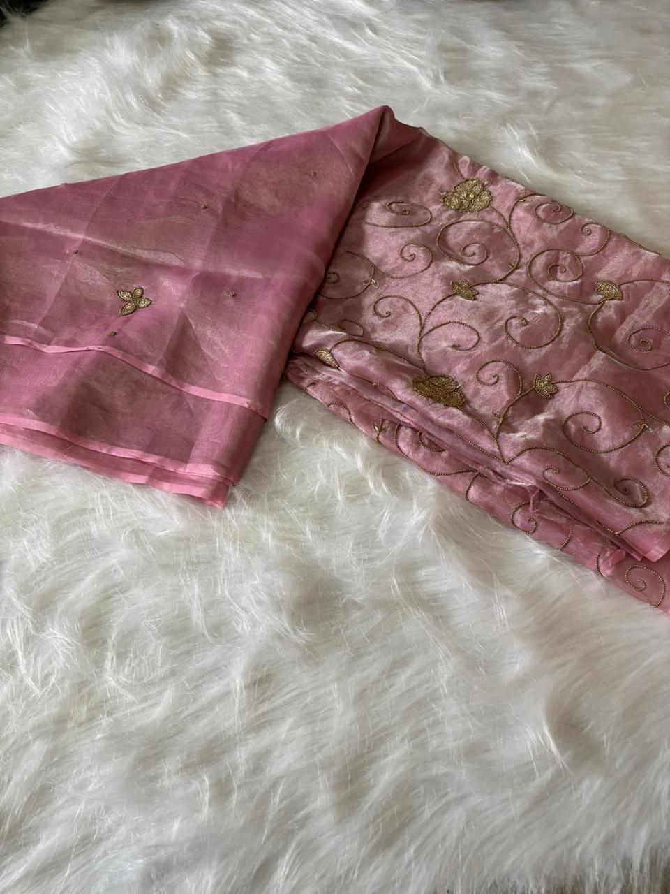 Pastel Pink Banarasi håndvævet saree af rent silkebroderet silkevæv