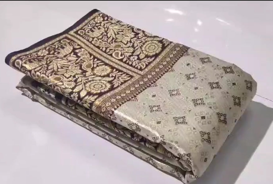 Beige Kanchipuram håndvævet vævsbrokade Meenakari silkesari