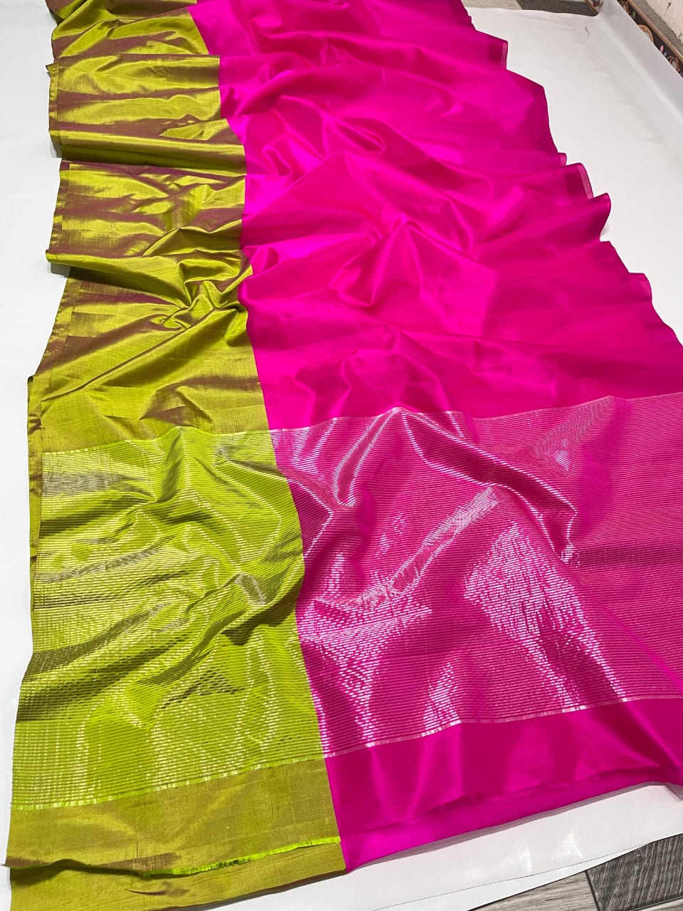 Dark Pink Chanderi Handloom Pattu Silk Mashru Borders Saree