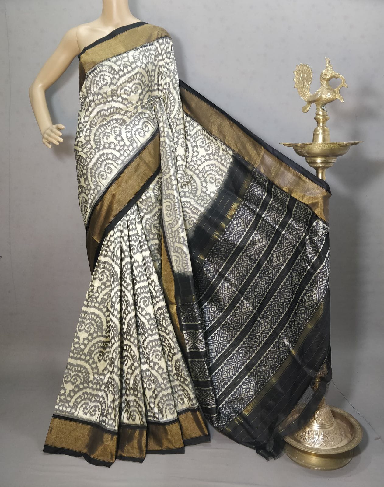 Pochampally Handloom Ikkat/Ikat Patola Silke Sarees