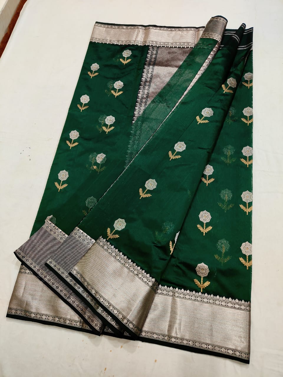 Bottle Green Chanderi Handloom Pattu Silk Meenakari Nakshi Saree