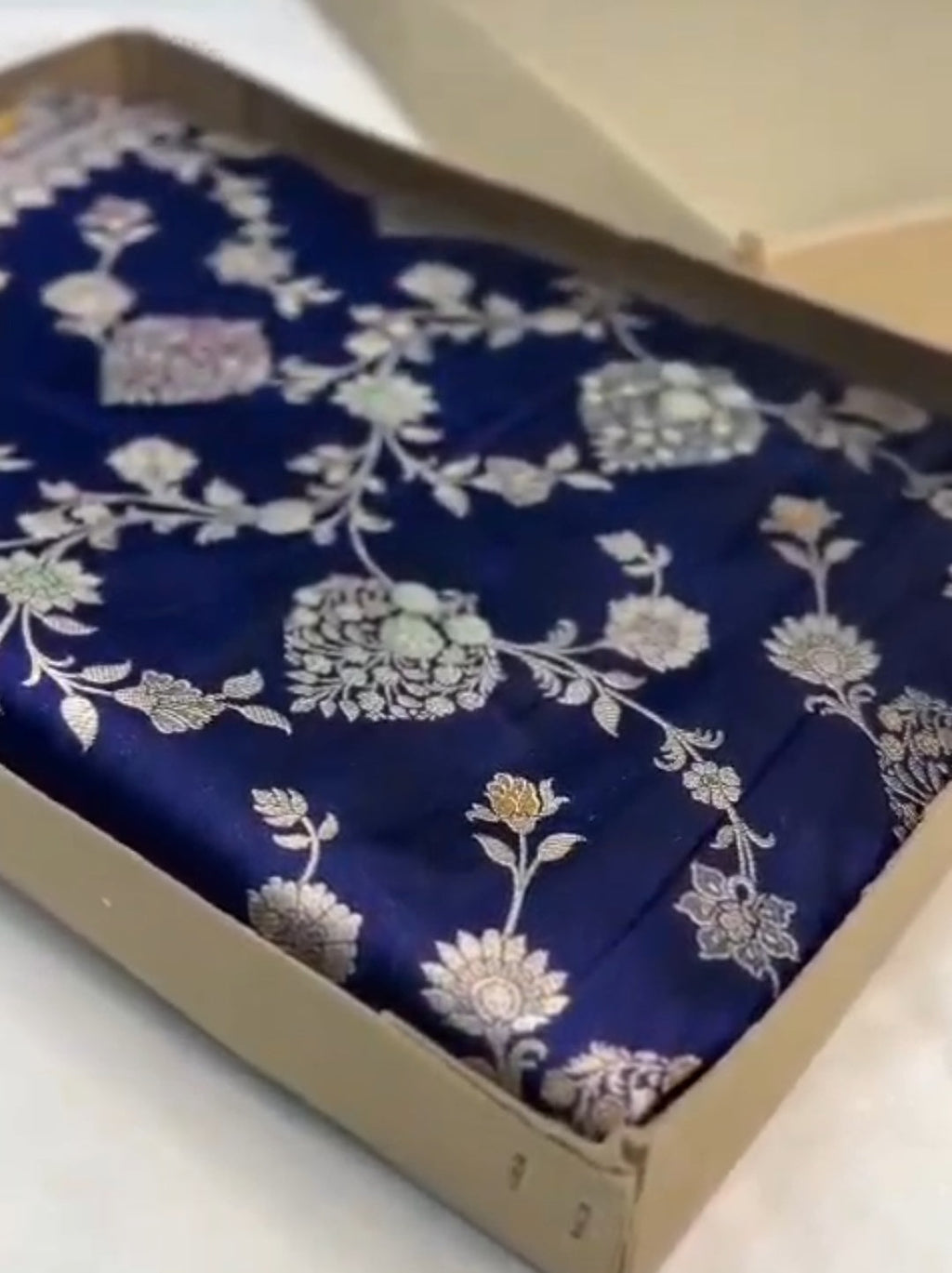 Midnight Blue Banarasi Håndvæv Katan Silk Meenakari Saree