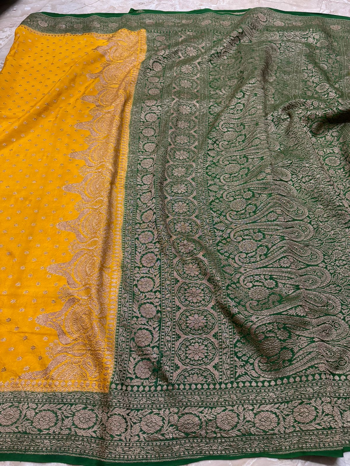Golden Yellow Banarasi Håndvævet Antik Zari Georgette Crepe Silke Saree