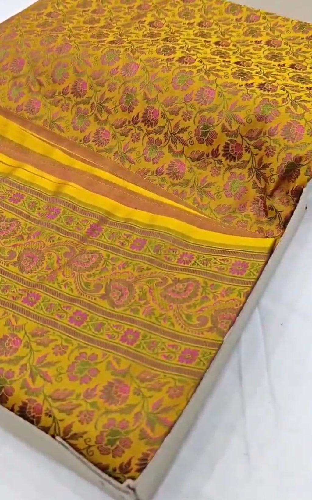 Gold Banarasi Semi Katan Silk Tanchoi Brocade Saree
