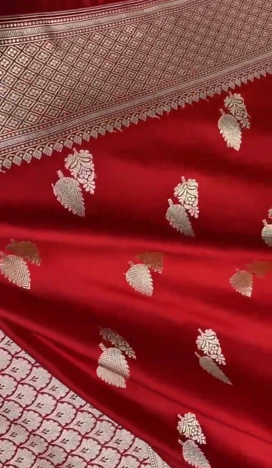 Rustic Red Banarasi Mashru Soft Silk Saree