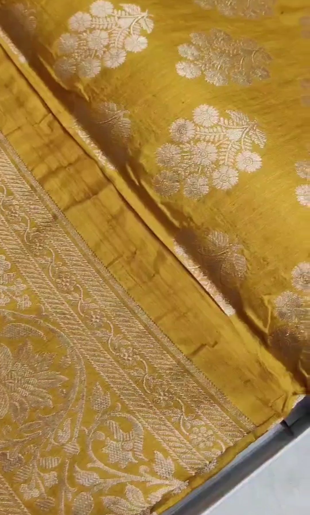 Gold Banarasi Handloom Katan Silk Saree