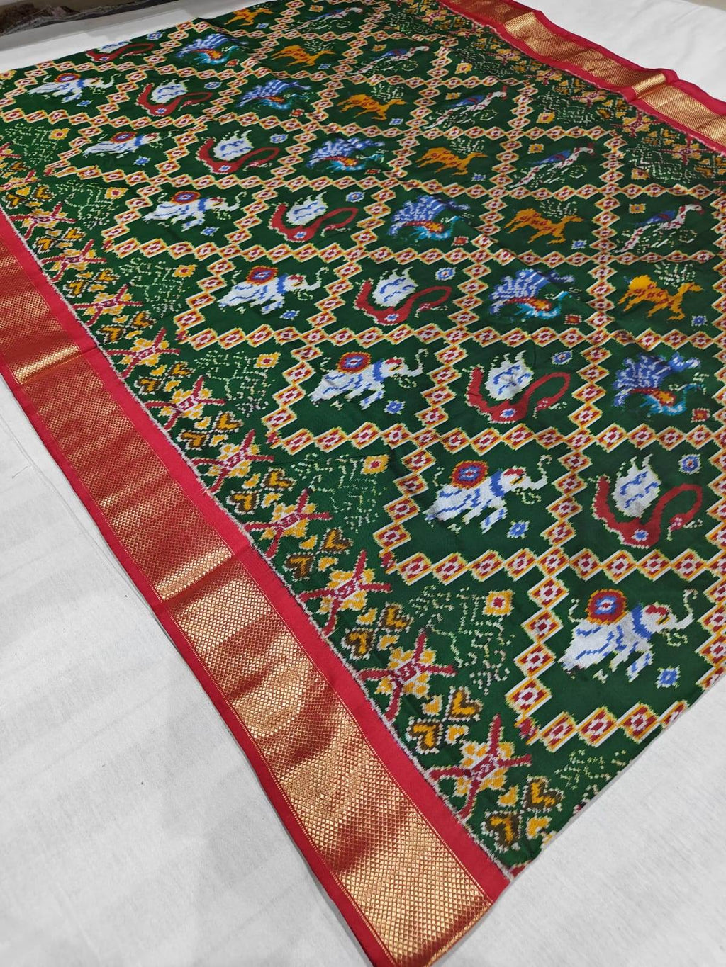Pochampally Handloom Ikkat/Ikat Patola Silk Saree