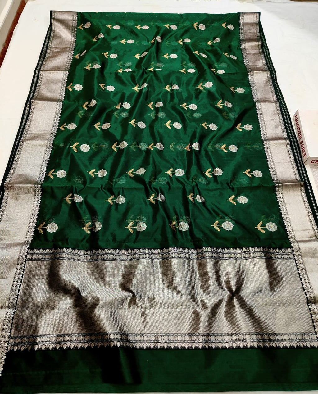 Bottle Green Chanderi Handloom Pattu Silk Meenakari Nakshi Saree