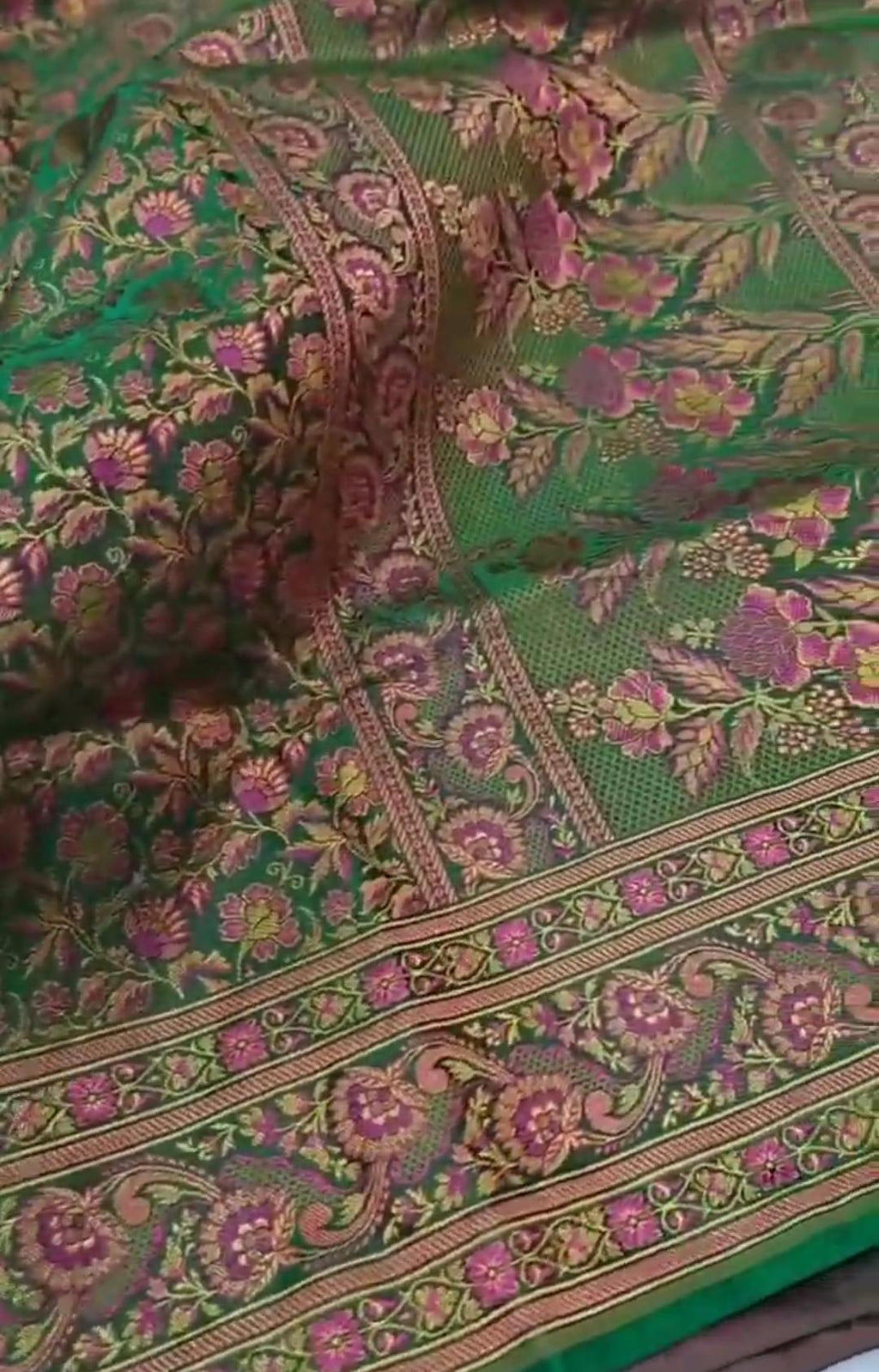 Green Banarasi Semi Katan Silk Tanchoi Brocade Saree