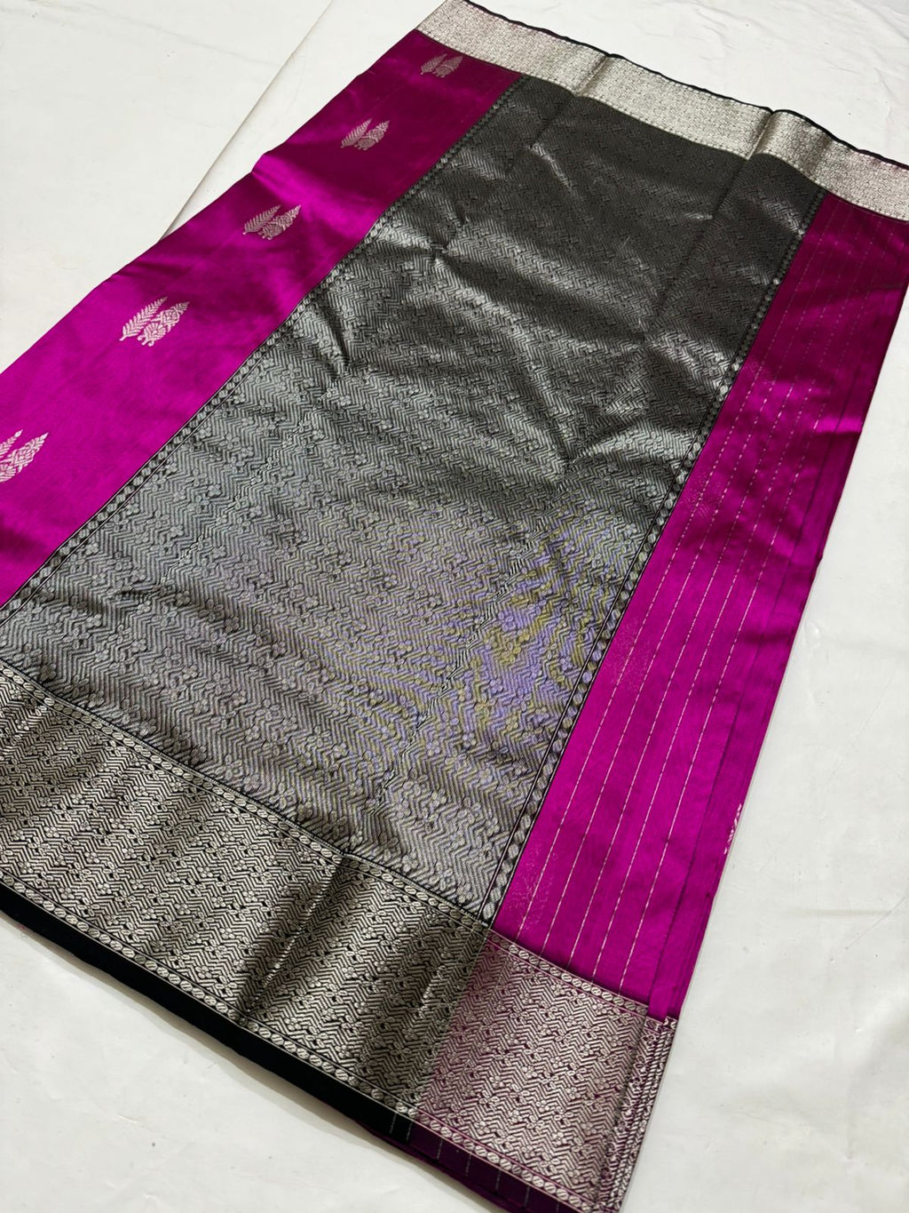 Rose Pink Chanderi Handloom Pattu Silk Nakshi Saree