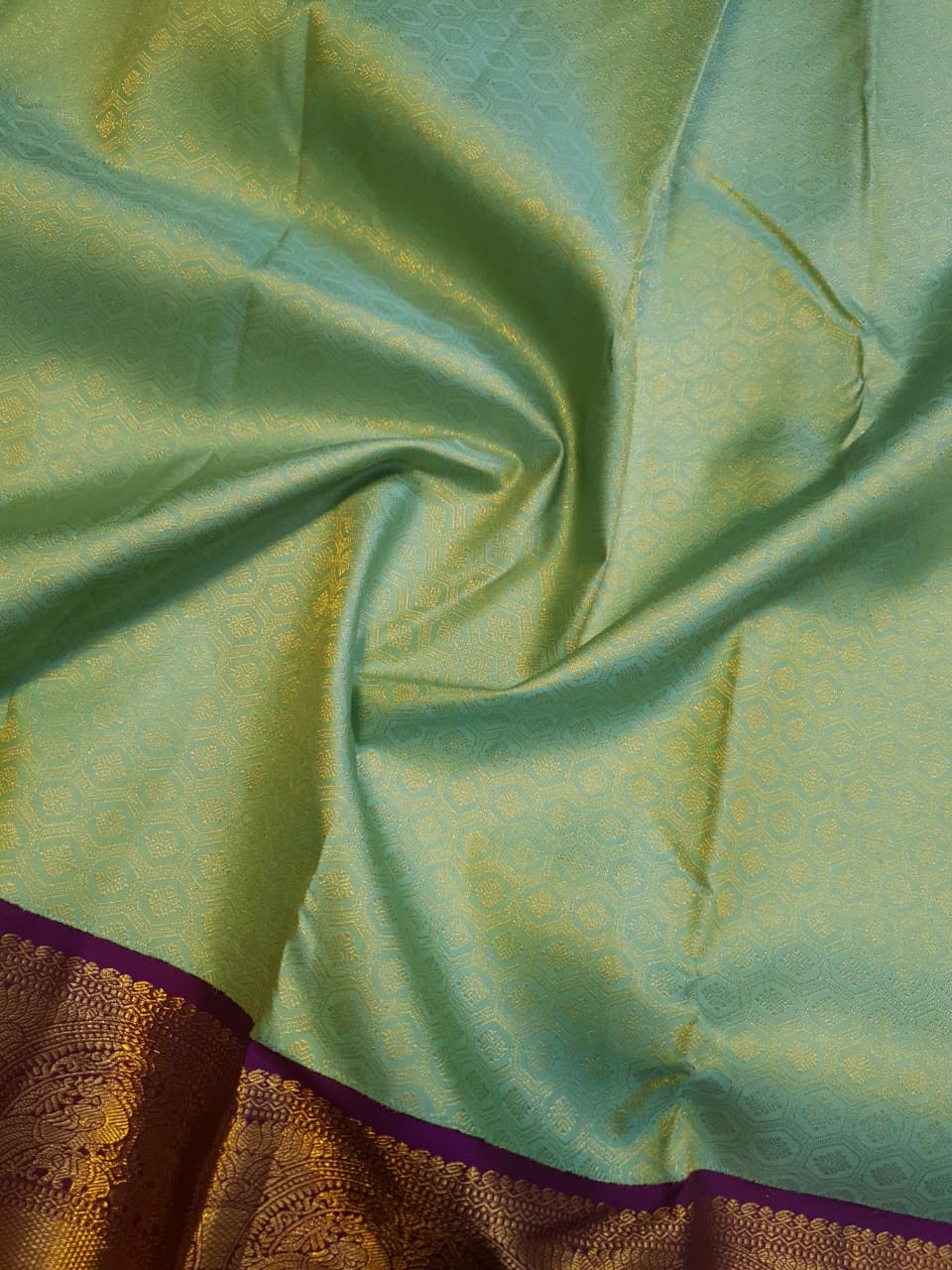 Pista Green Kanchipuram Handloom 2G Gold Pattu Silk Saree