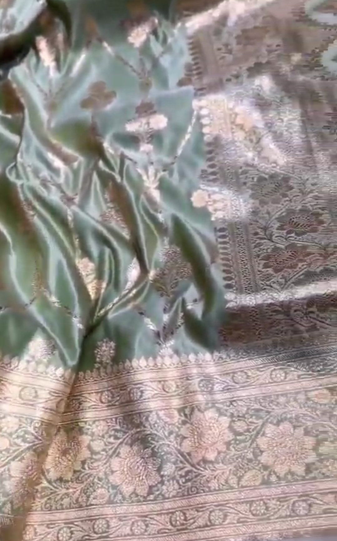 Pastelgrøn Banarasi Satin Katan Silkesari