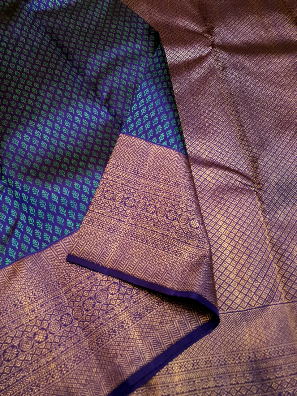 Midnight Blue Kanchipuram Handloom 2G Gold Pattu Silk Saree