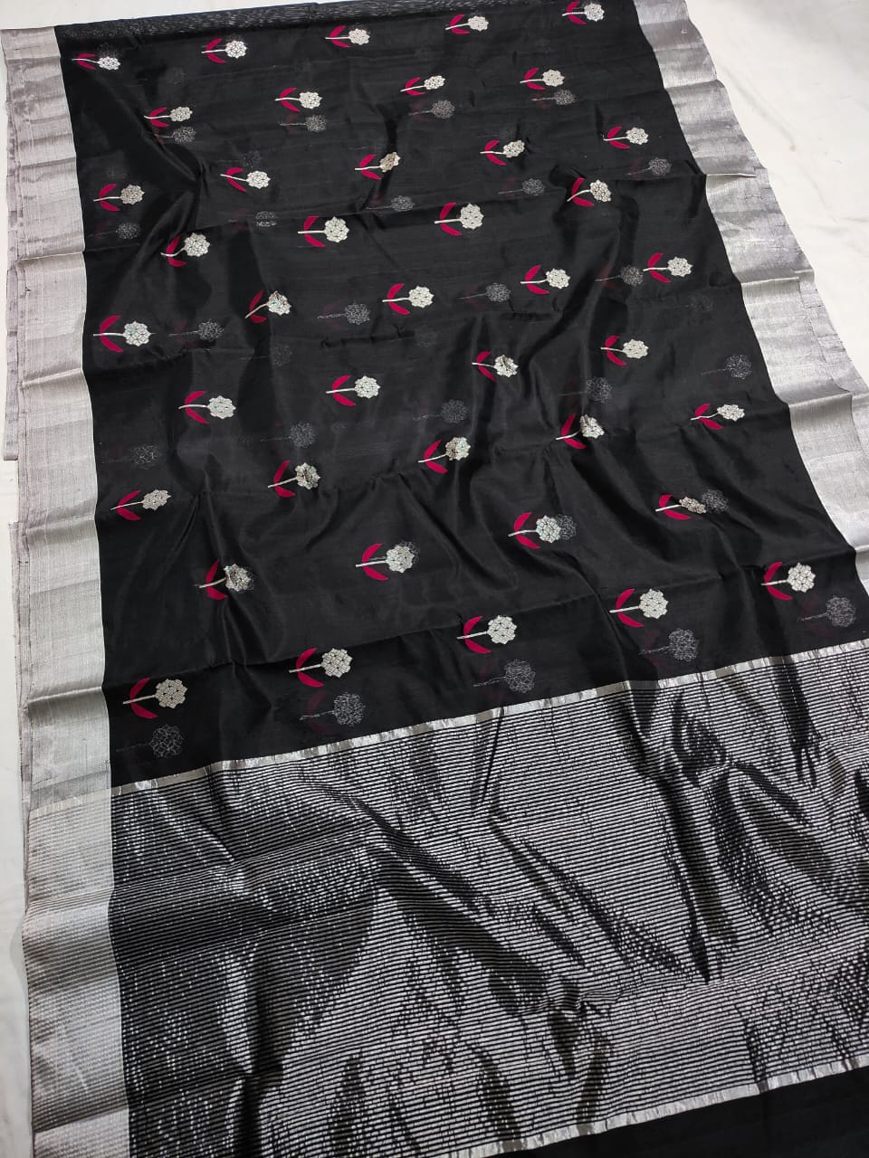 Sort Chanderi Håndvævet Pattu Silk Meenakari Saree
