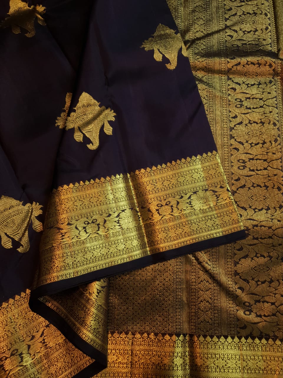 Darkest Purple Kanchipuram Handloom 2G Gold Pattu Silk Saree