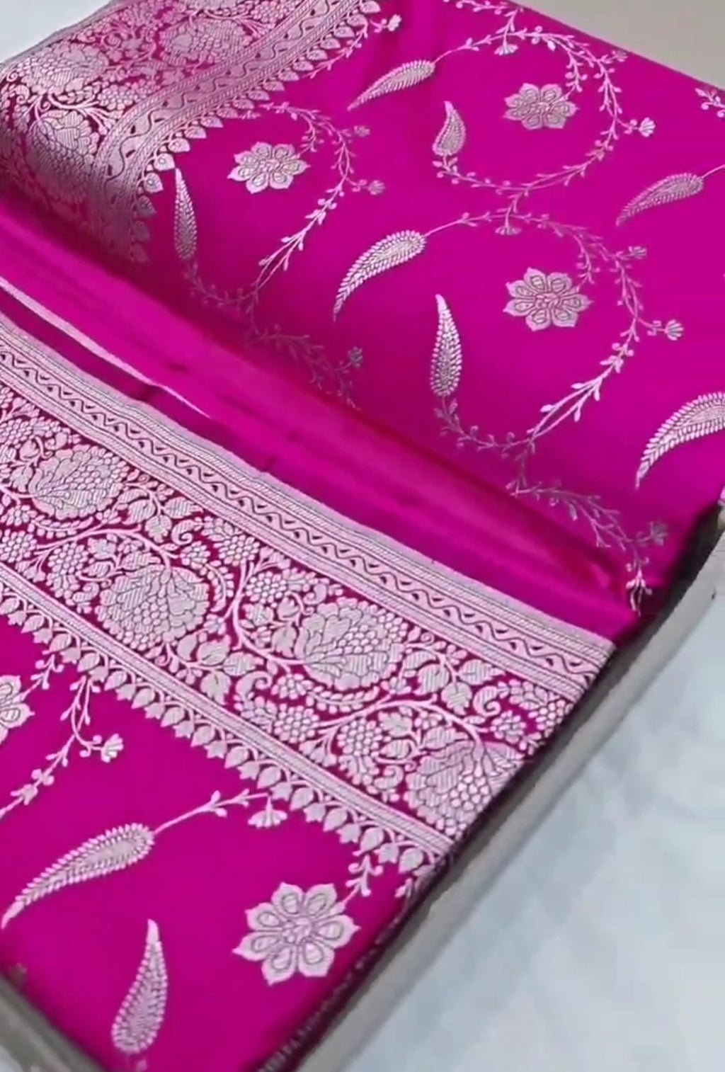 Pink Banarasi Mashru Soft Silk Saree