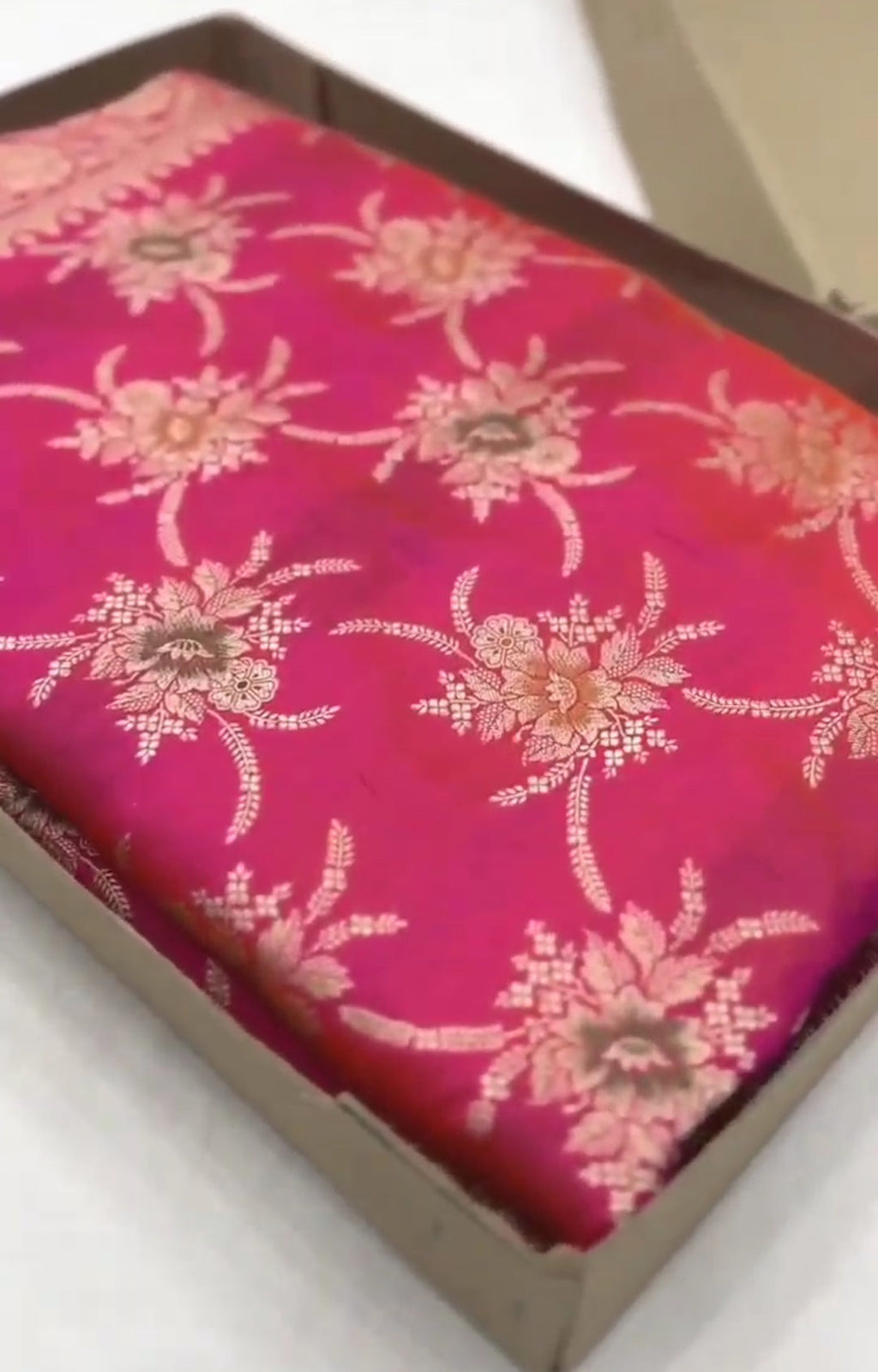 Hot Pink Banarasi Håndvæv Katan Silk Meenakari Saree