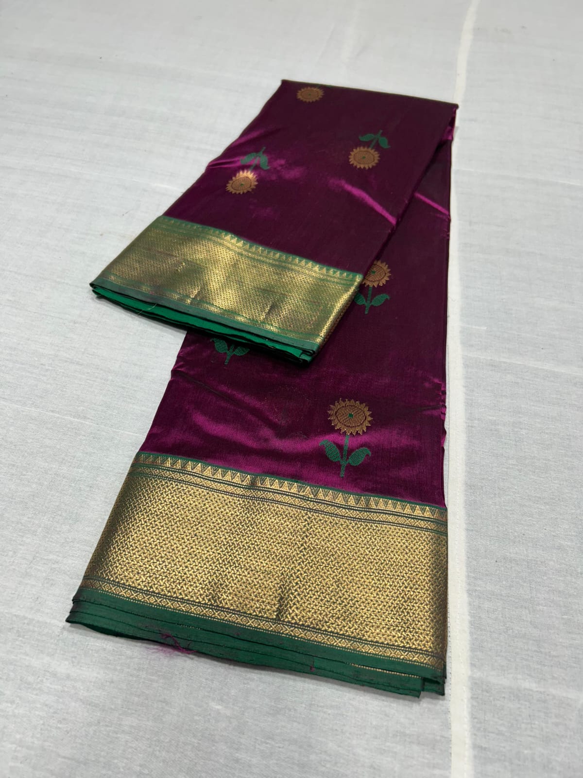 Magenta Chanderi Handloom Pattu Silk Meenakari Nakshi Saree