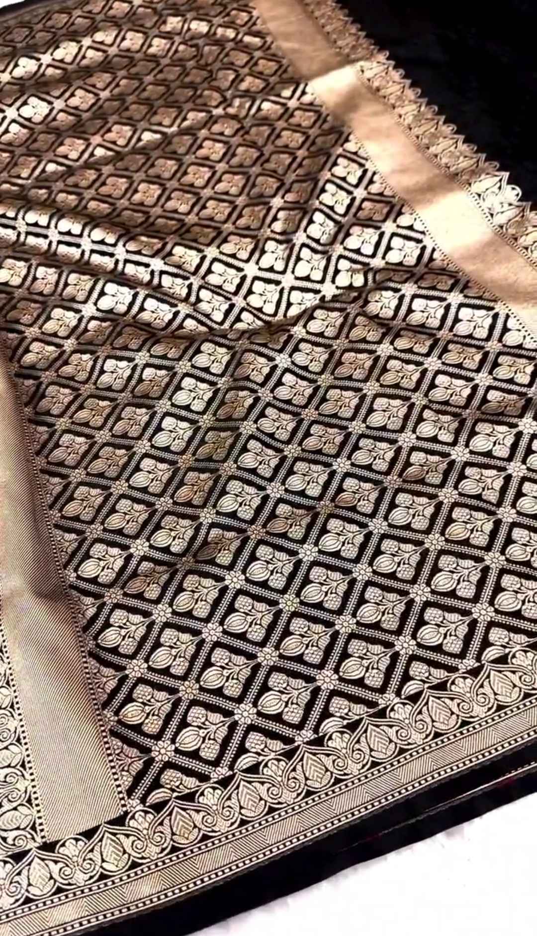 Black Banarasi Mashru Soft Silk Saree