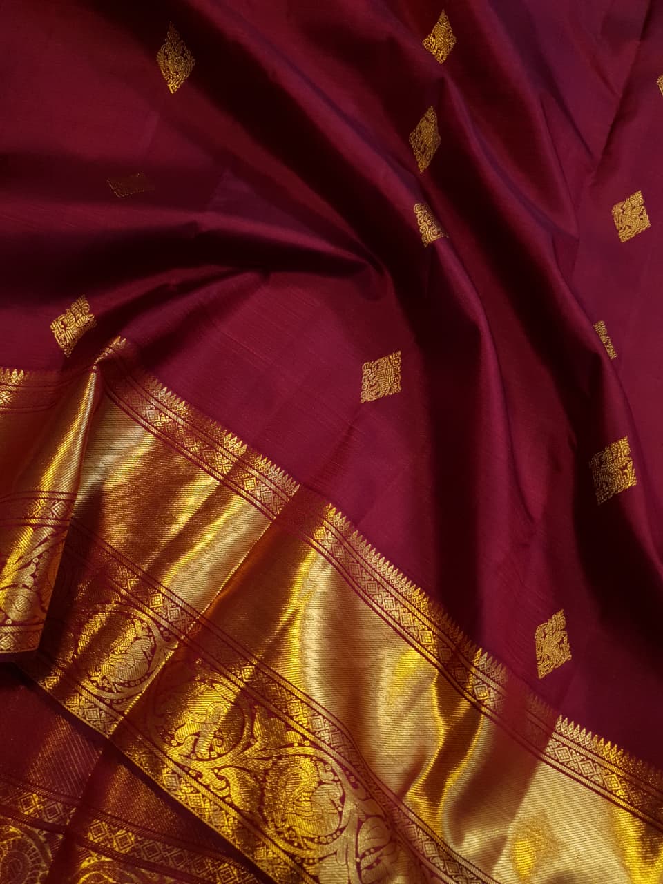 Maroon Kanchipuram Handloom 2G Gold Pattu Silk Saree