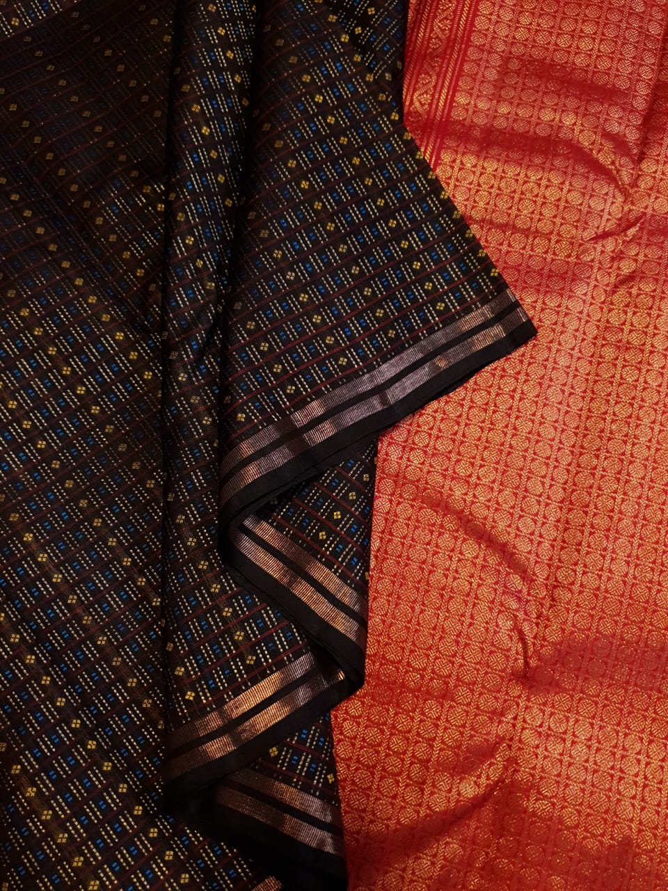 Black Kanchipuram Handloom 2G Gold Pattu Silk Saree