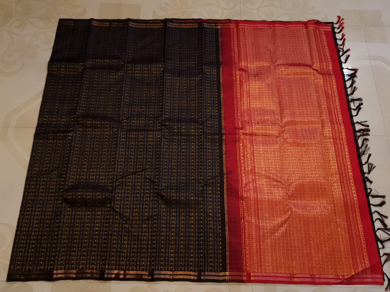 Black Kanchipuram Handloom 2G Gold Pattu Silk Saree