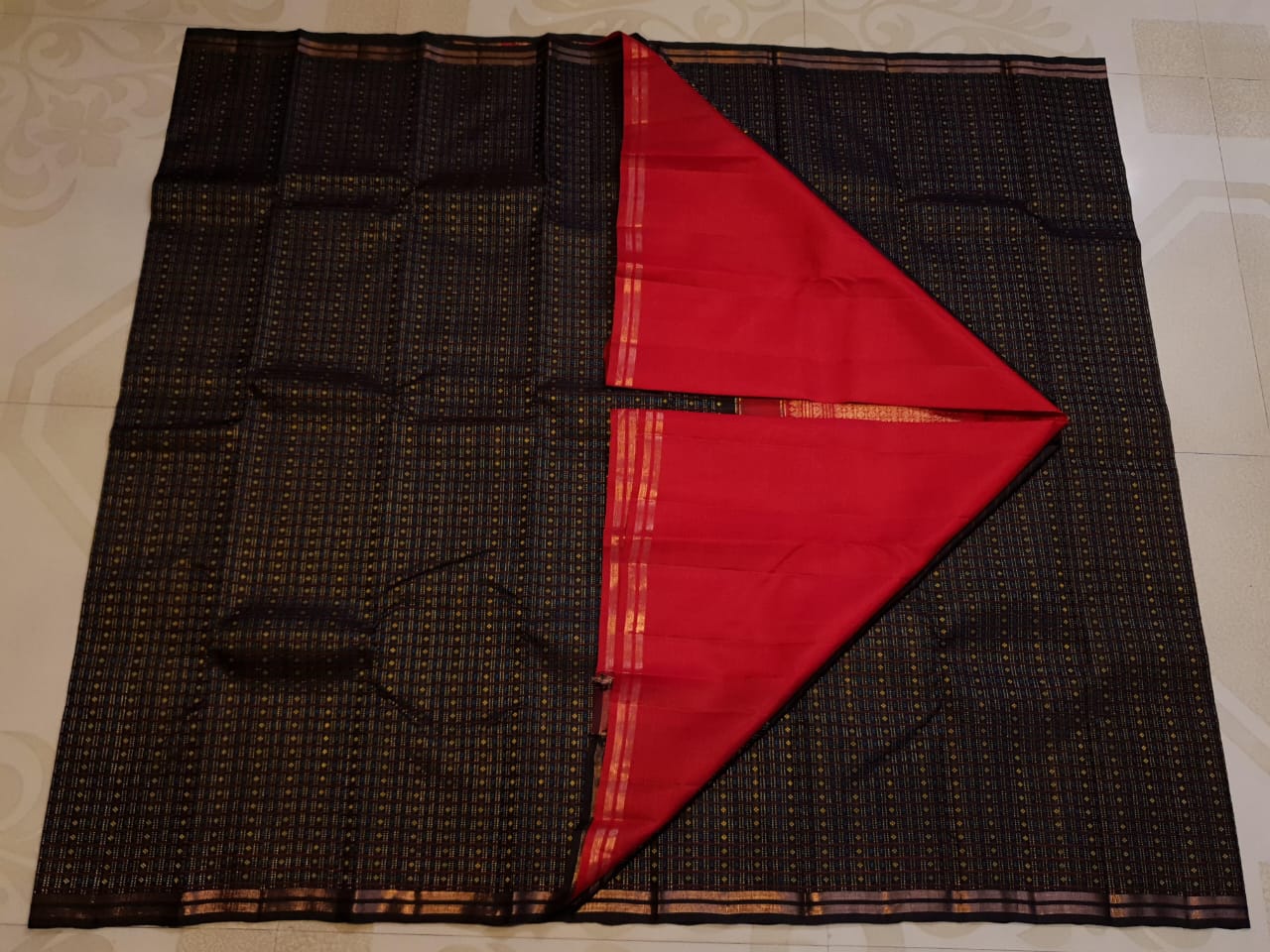 Black Kanchipuram Handloom 2G Gold Pattu Silk Saree