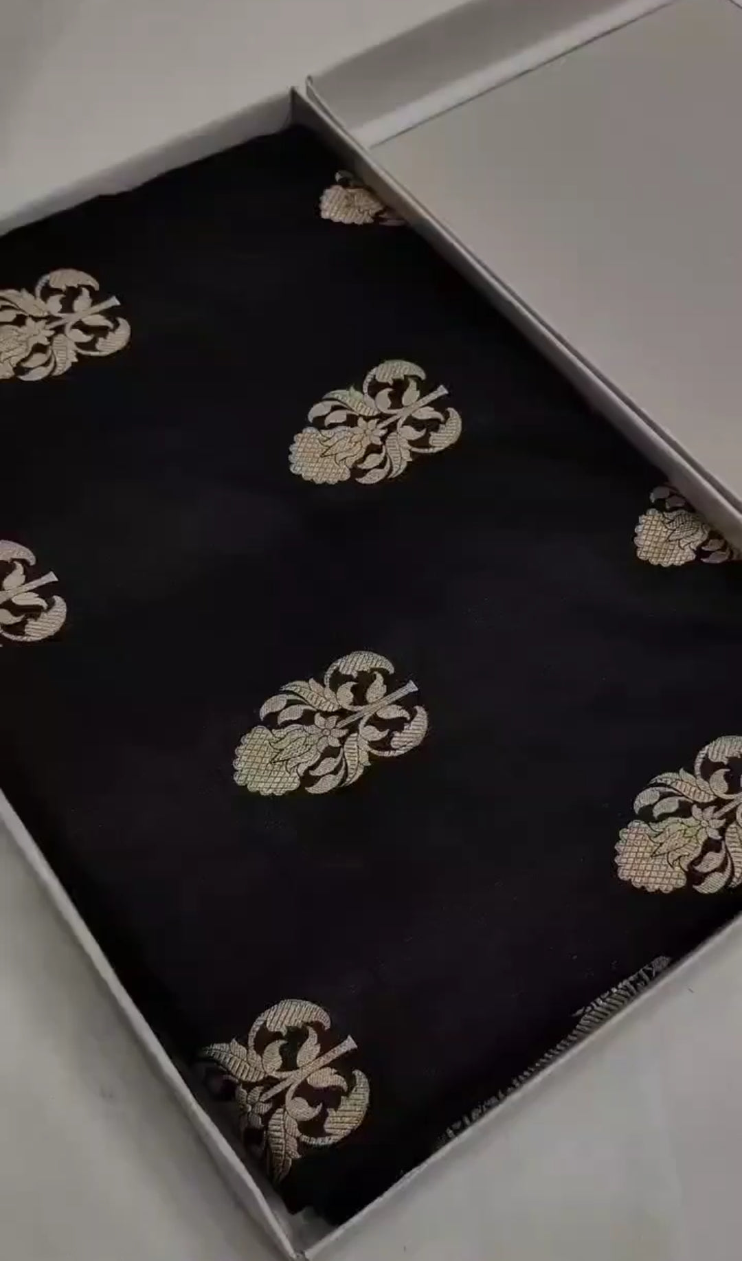 Sort Banarasi håndvævet Katan Silk Saree