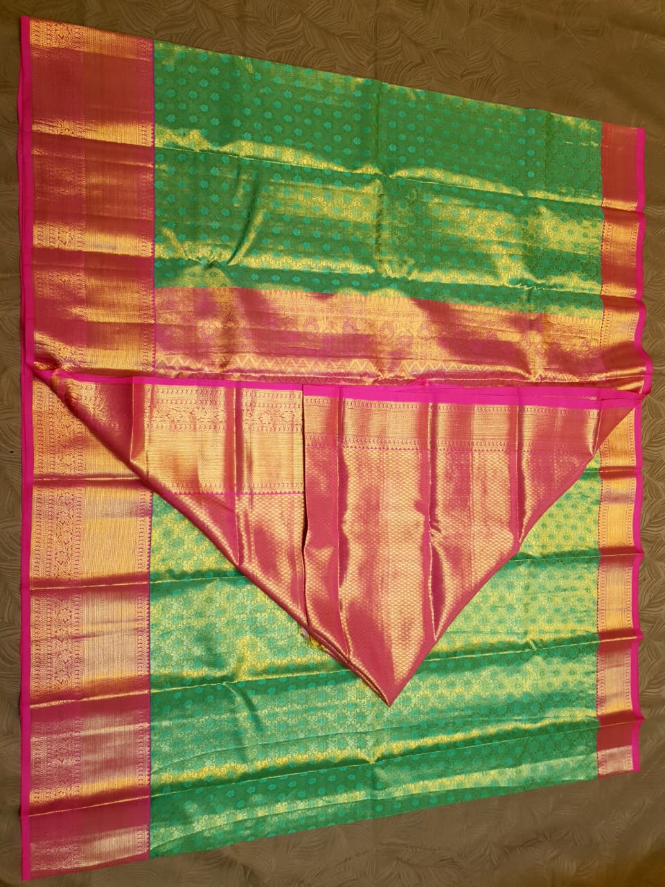 Lime Green Kanchipuram Handloom 2G Gold Korvai Silk Saree