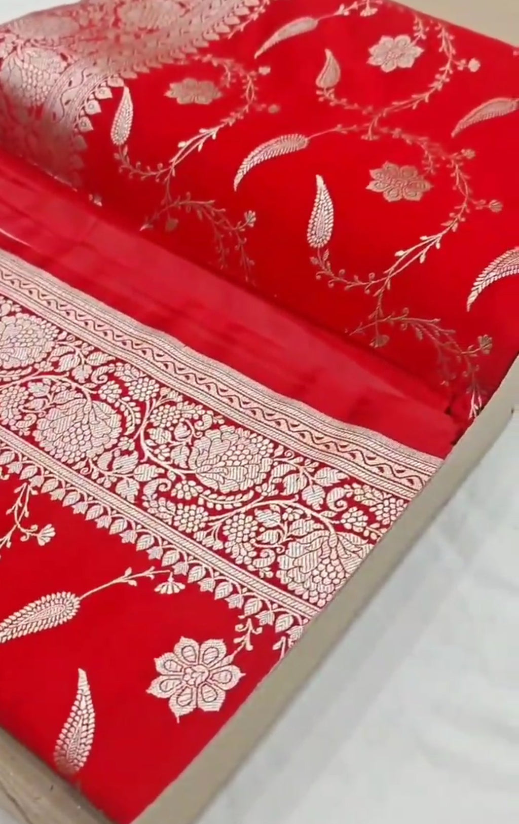 Red Banarasi Mashru Soft Silk Saree