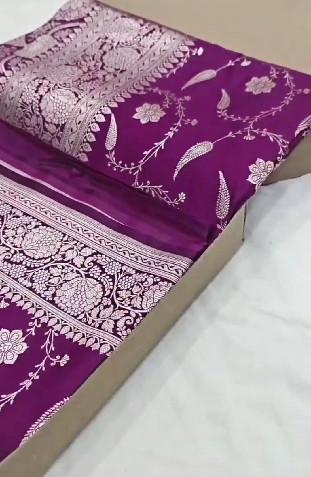 Lilla Banarasi Mashru Blød Silkesaree