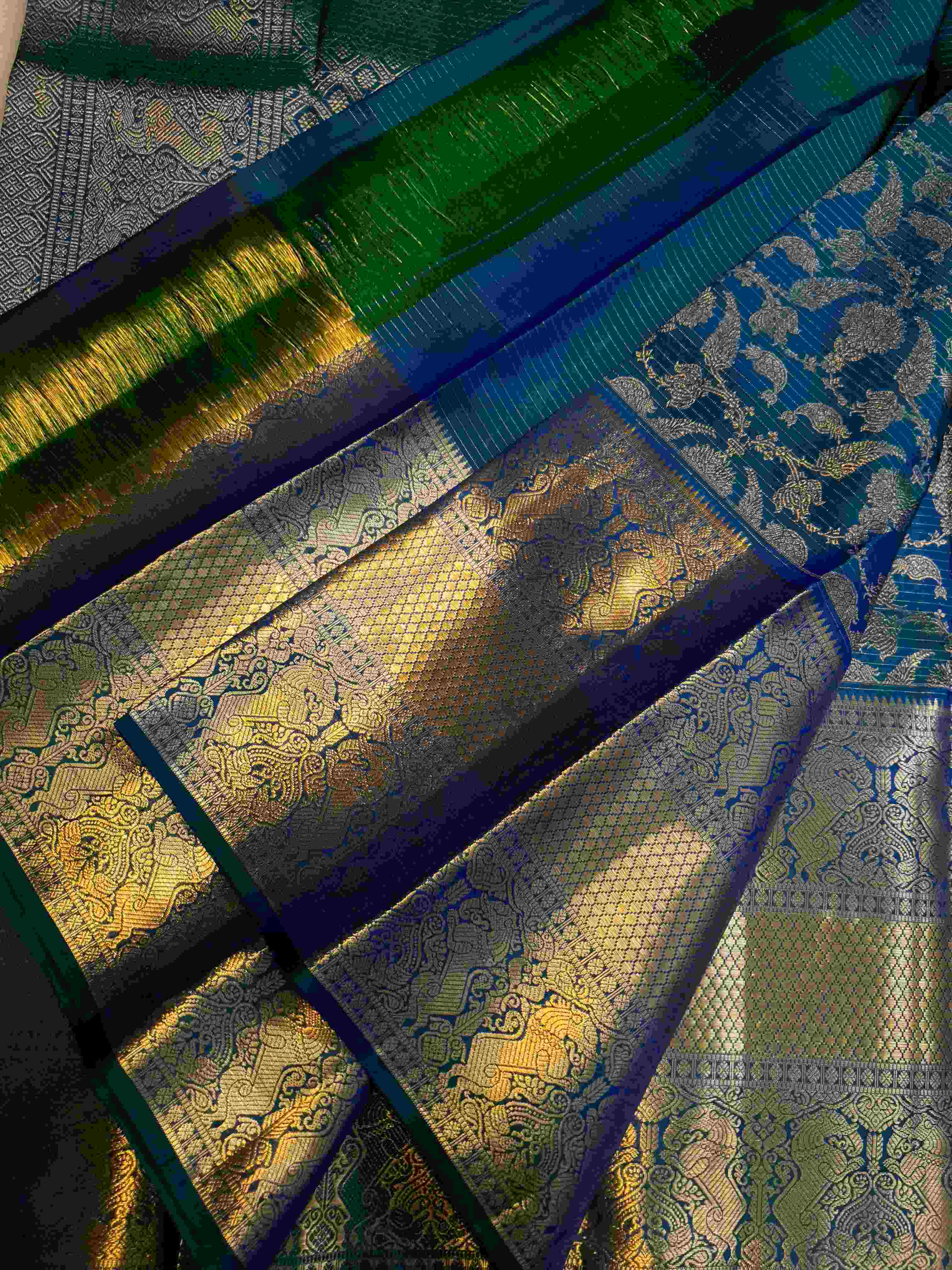 Peacock Blue Kanchipuram Handloom 2G Gold Vairaoosi Silk Saree
