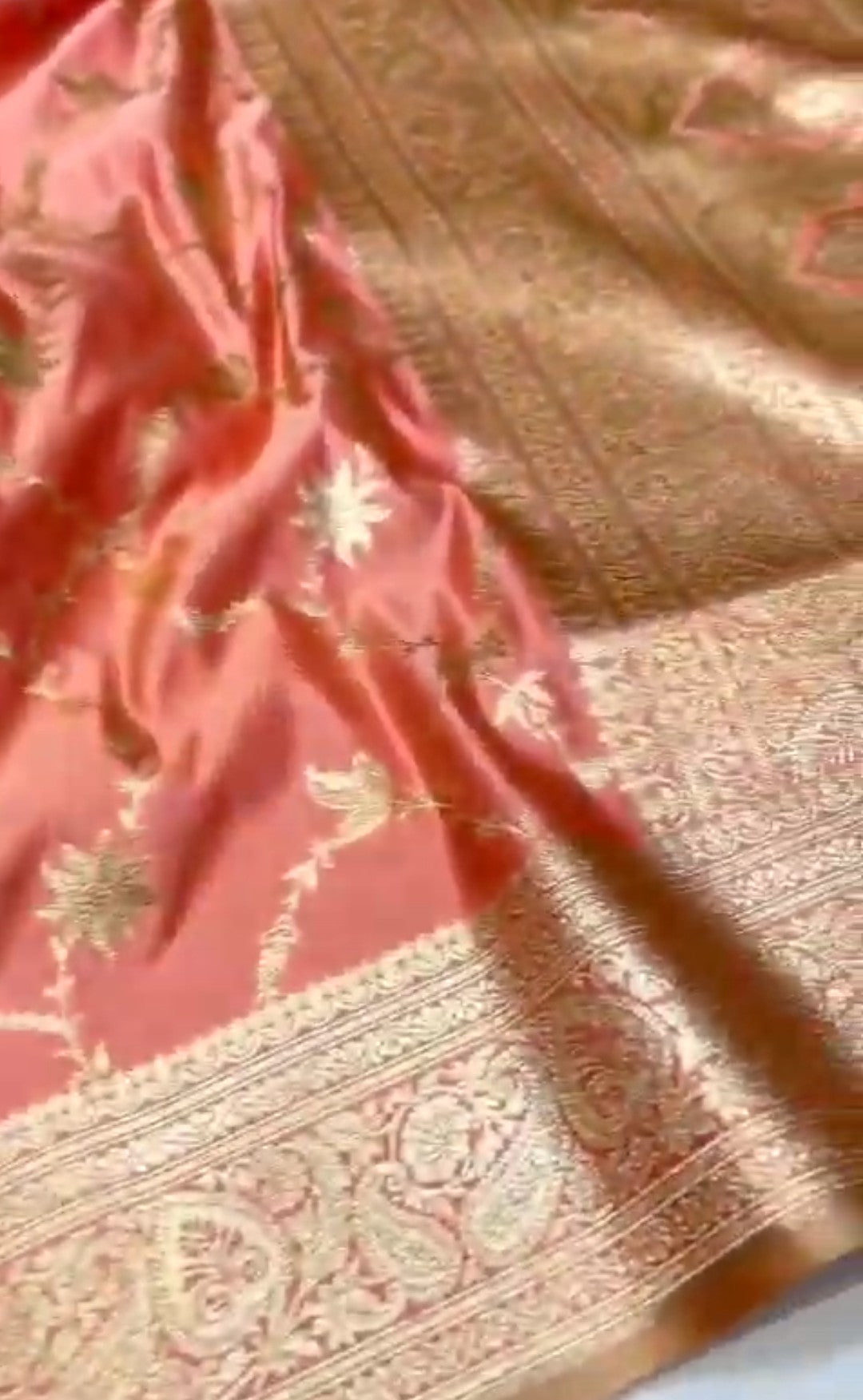 Ferskenfarvet Banarasi Satin Katan Silke Saree