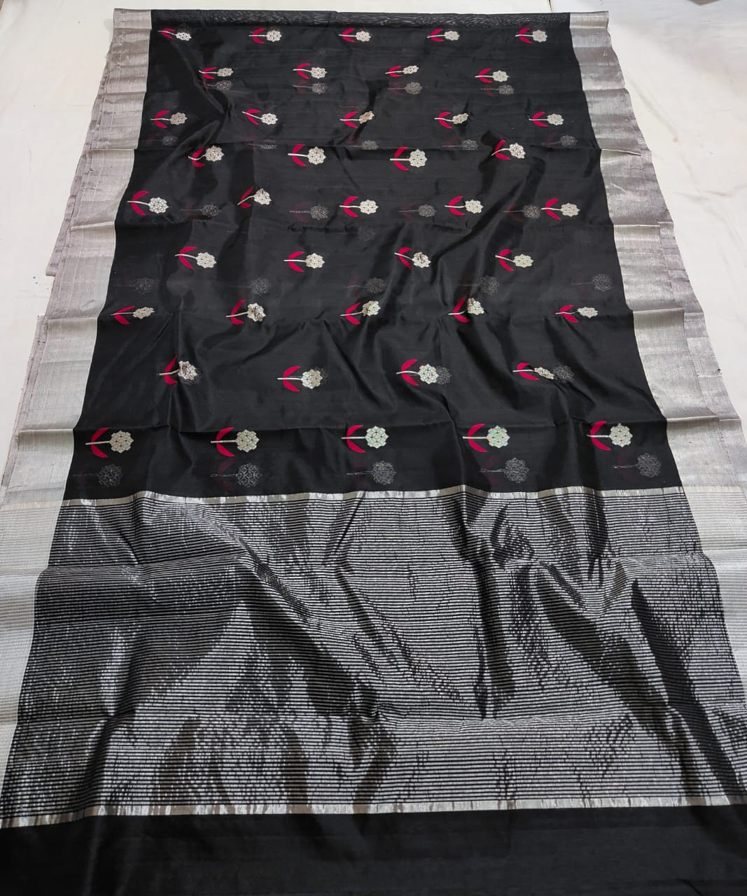 Sort Chanderi Håndvævet Pattu Silk Meenakari Saree