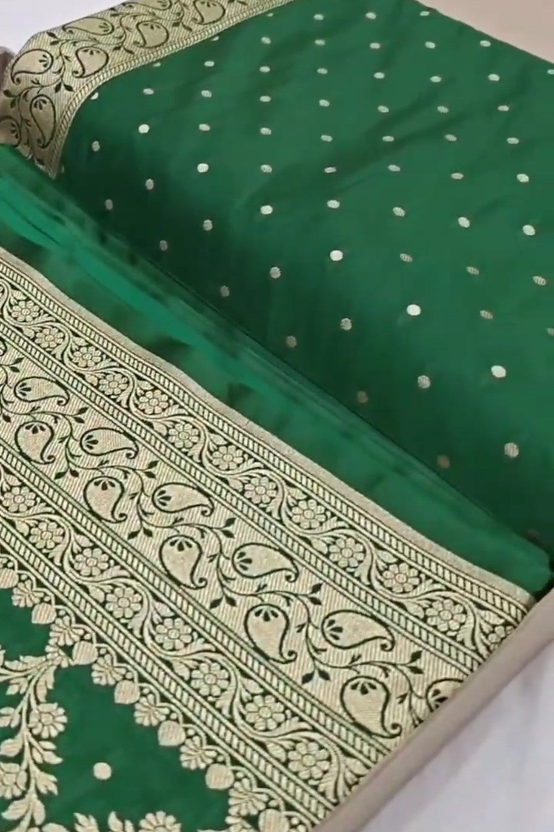 Green Banarasi Mashru Soft Silk Saree