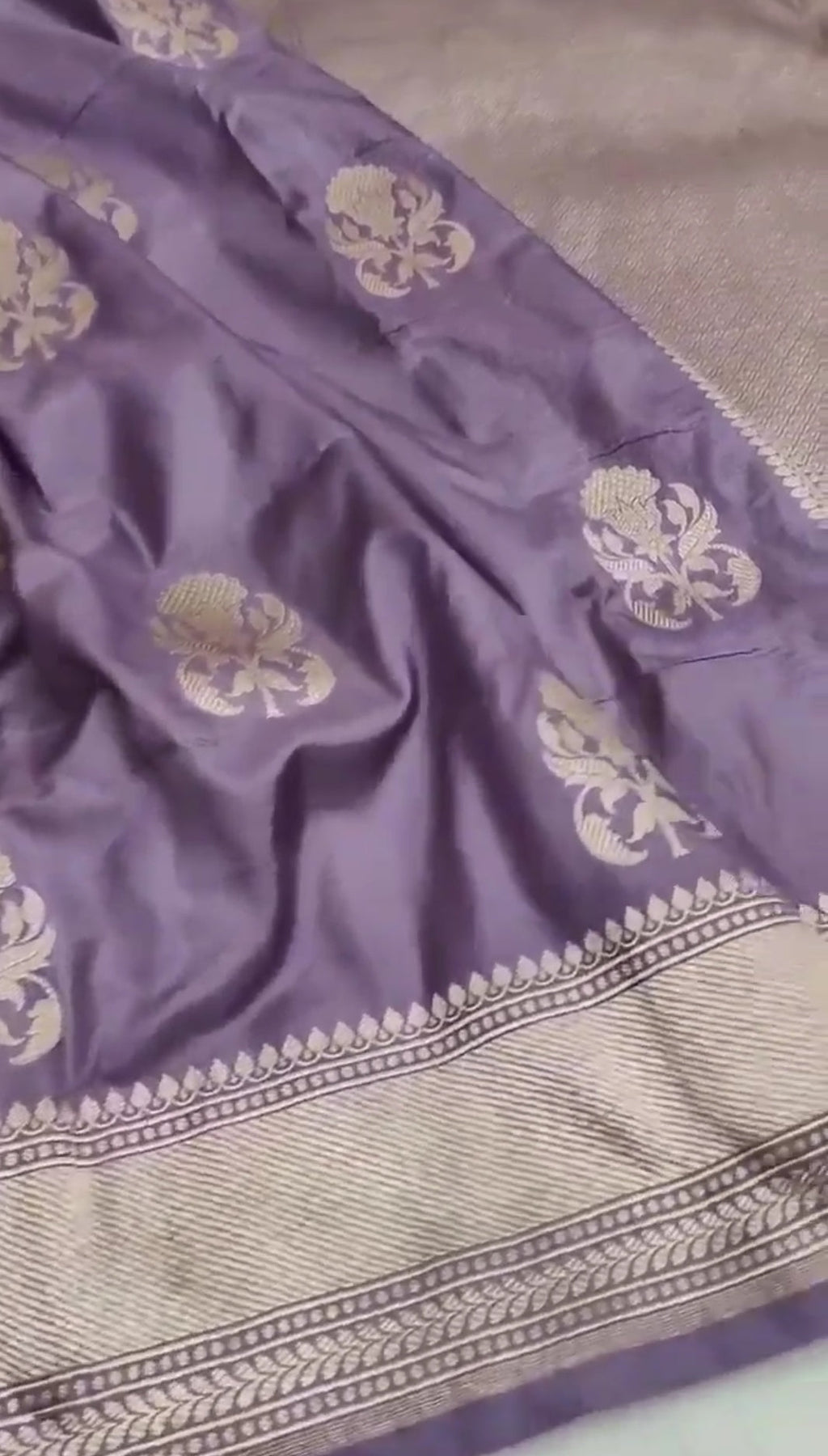 Lavendel Banarasi håndvævet Katan Silk Saree